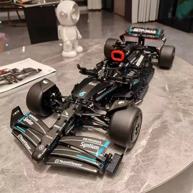 Formule 1 - Mercedes-AMG W14 (1 642 pièces)